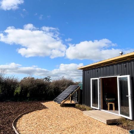 Cosy Tiny Container Cabin Carterton Buitenkant foto