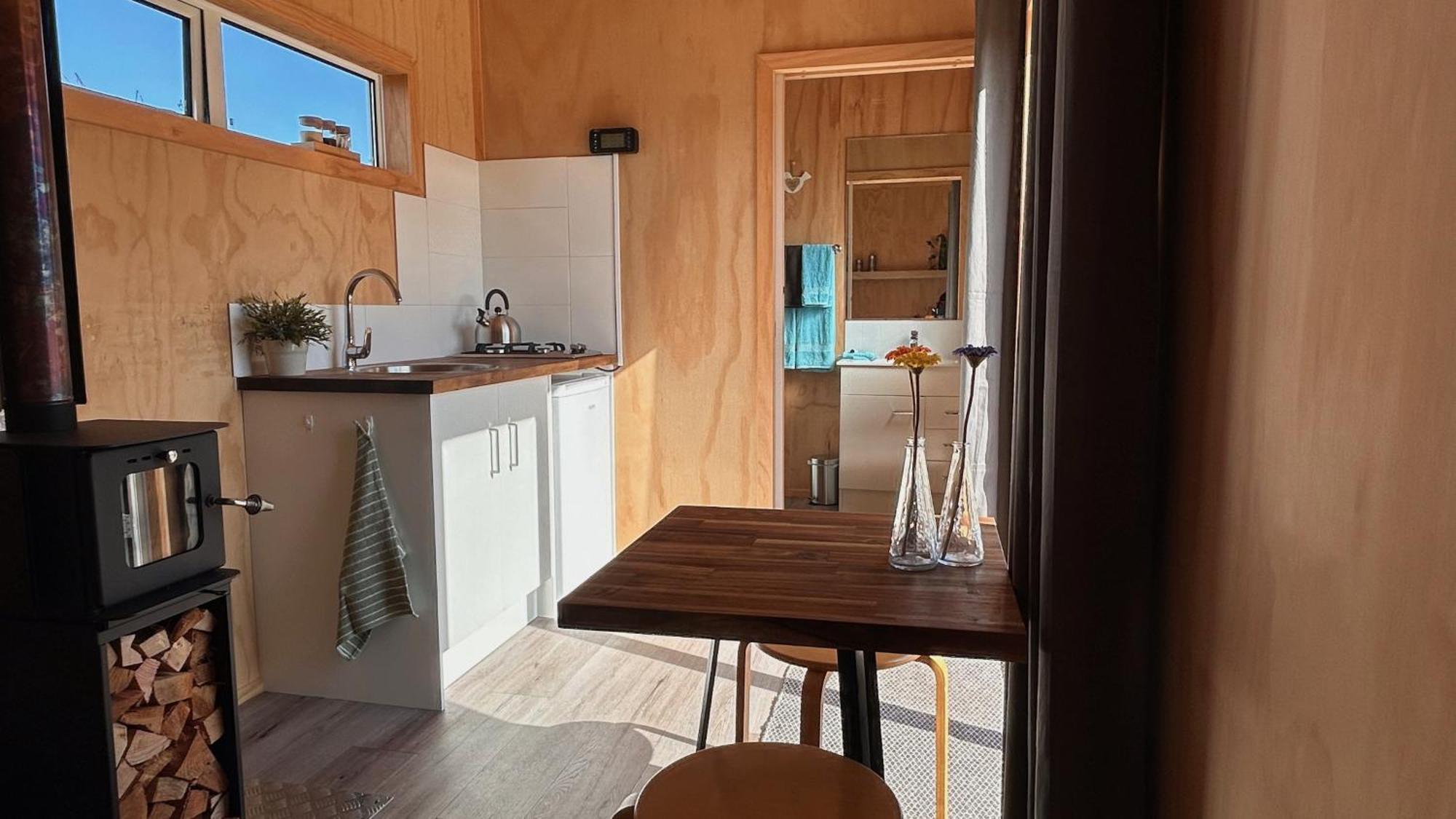 Cosy Tiny Container Cabin Carterton Buitenkant foto