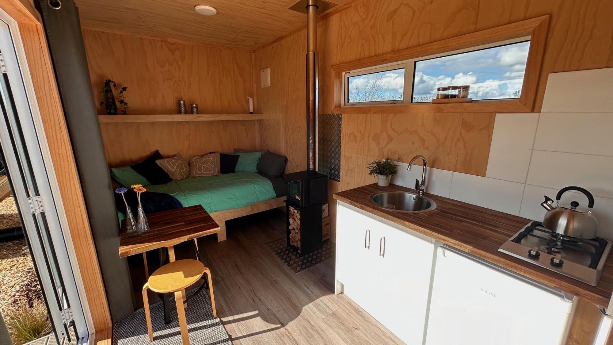 Cosy Tiny Container Cabin Carterton Buitenkant foto